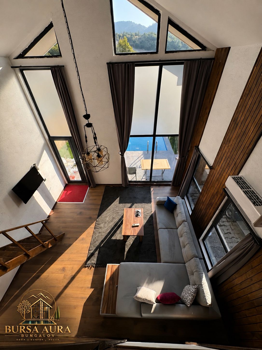 Yüksek tavanlı salon
